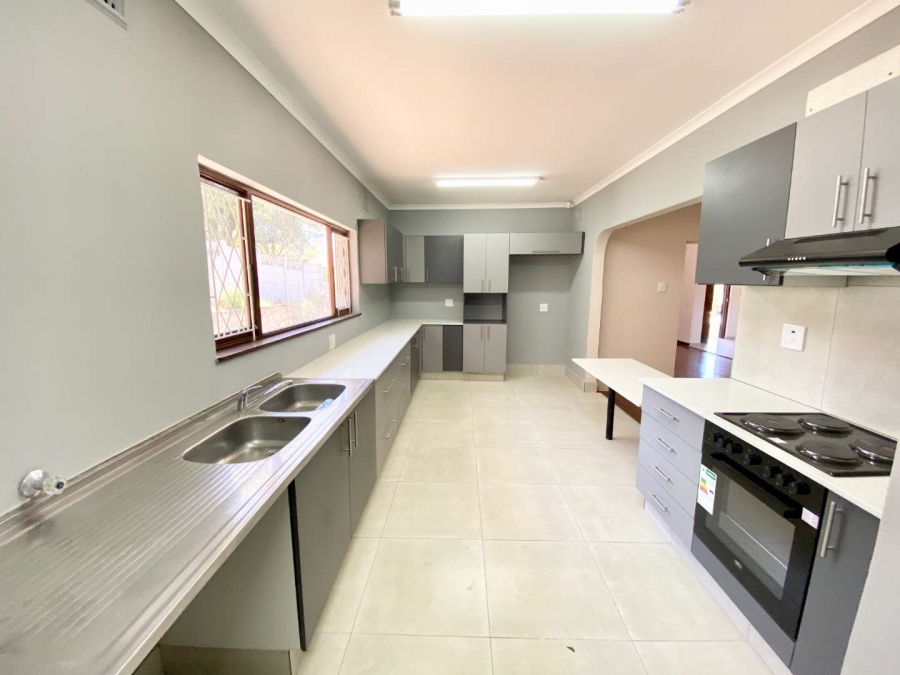 To Let 4 Bedroom Property for Rent in Herrwood Park KwaZulu-Natal