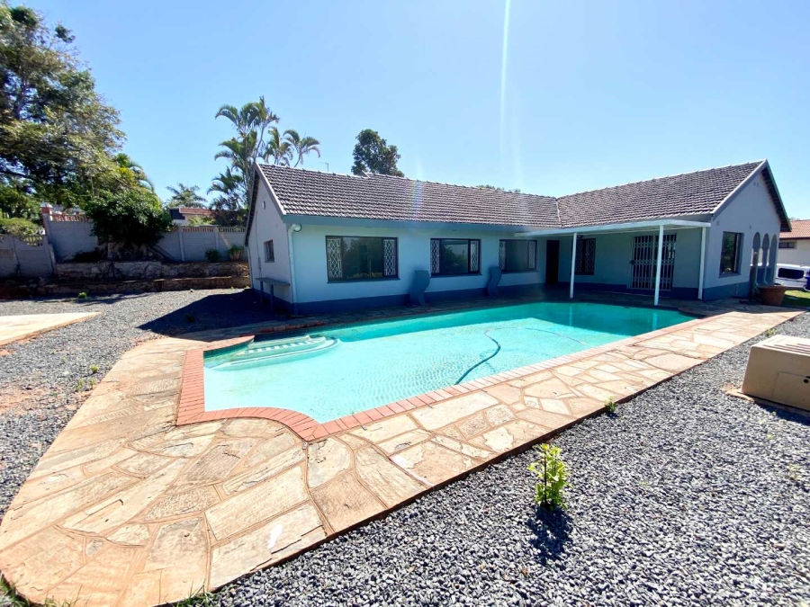 To Let 4 Bedroom Property for Rent in Herrwood Park KwaZulu-Natal