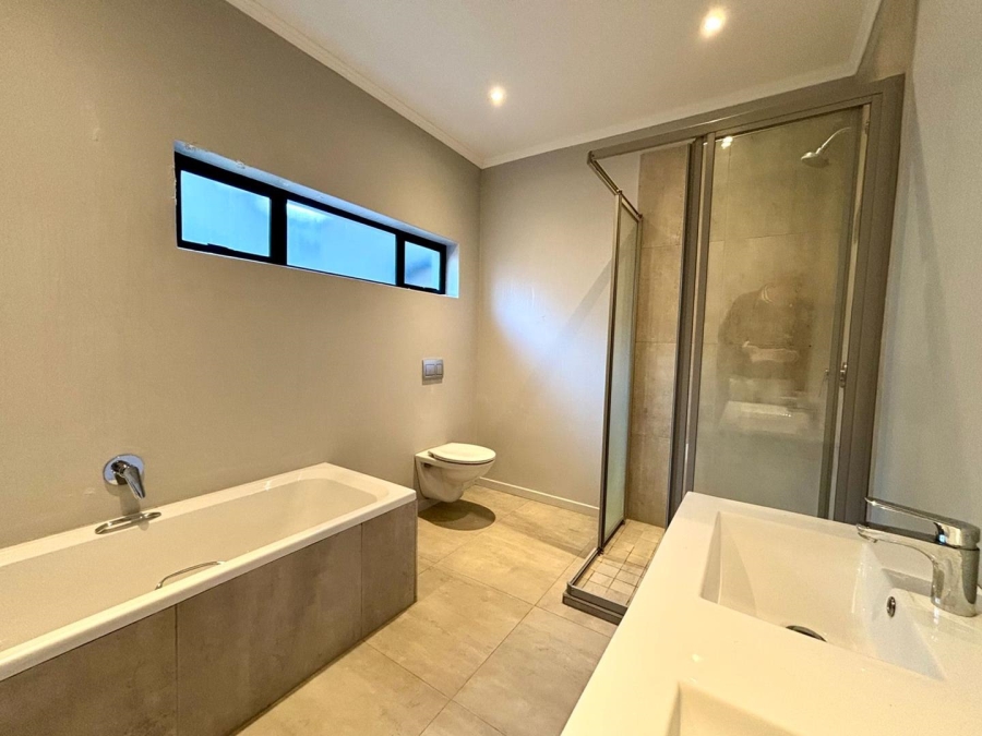 4 Bedroom Property for Sale in Ferncliffe KwaZulu-Natal