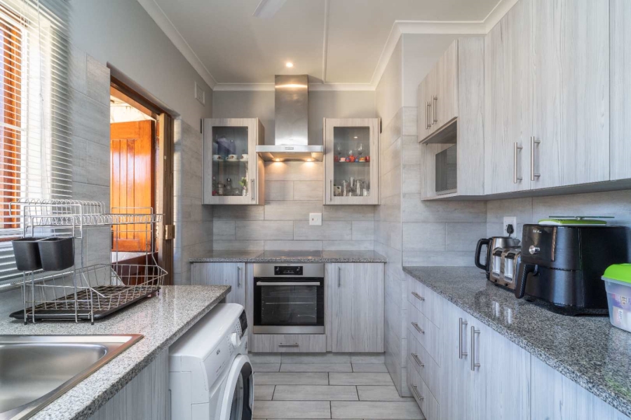 2 Bedroom Property for Sale in La Lucia KwaZulu-Natal