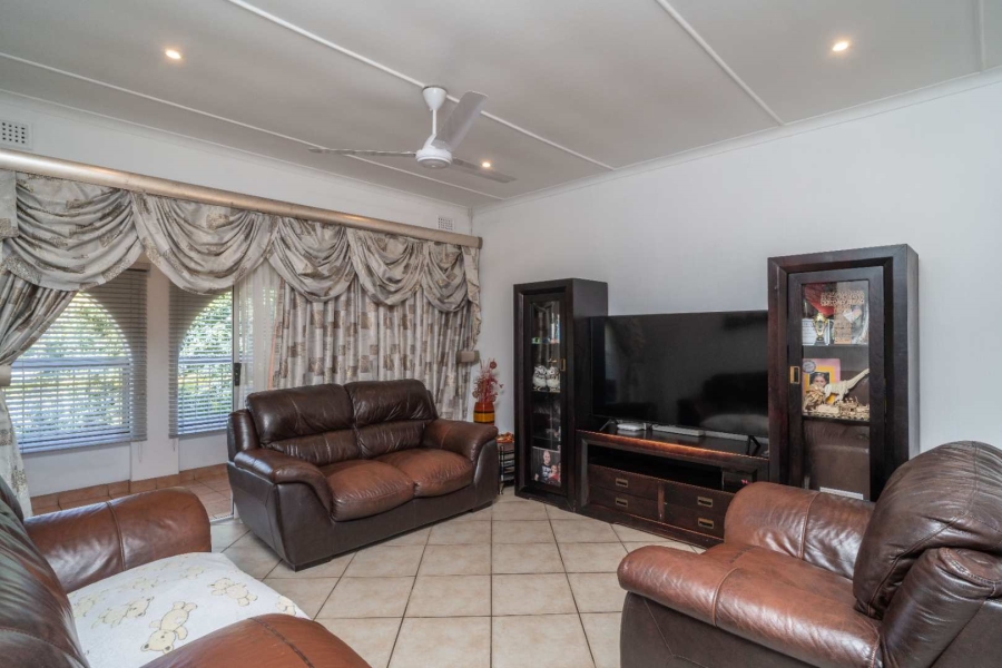 2 Bedroom Property for Sale in La Lucia KwaZulu-Natal