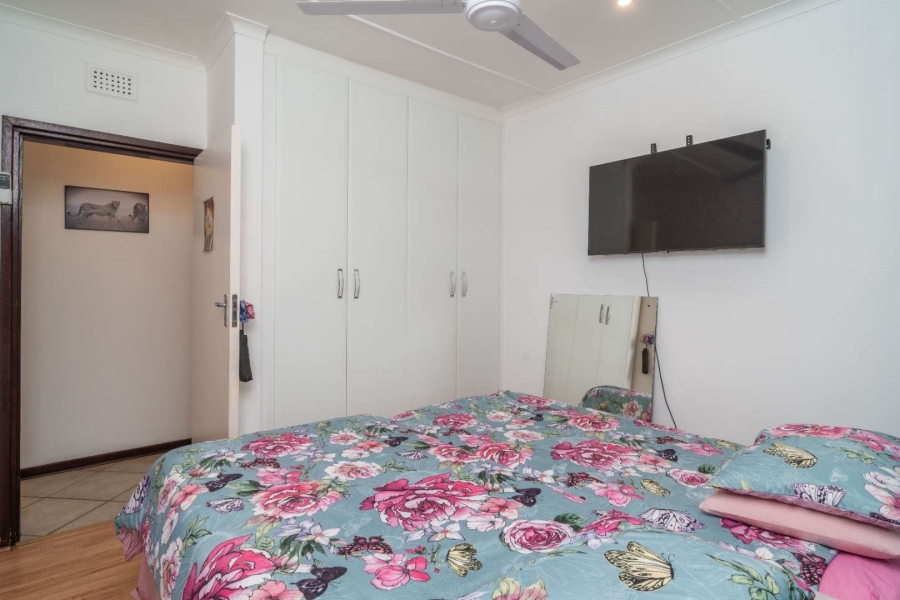 2 Bedroom Property for Sale in La Lucia KwaZulu-Natal