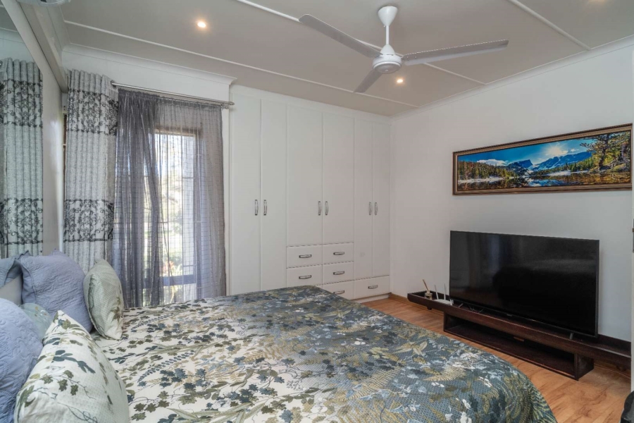 2 Bedroom Property for Sale in La Lucia KwaZulu-Natal