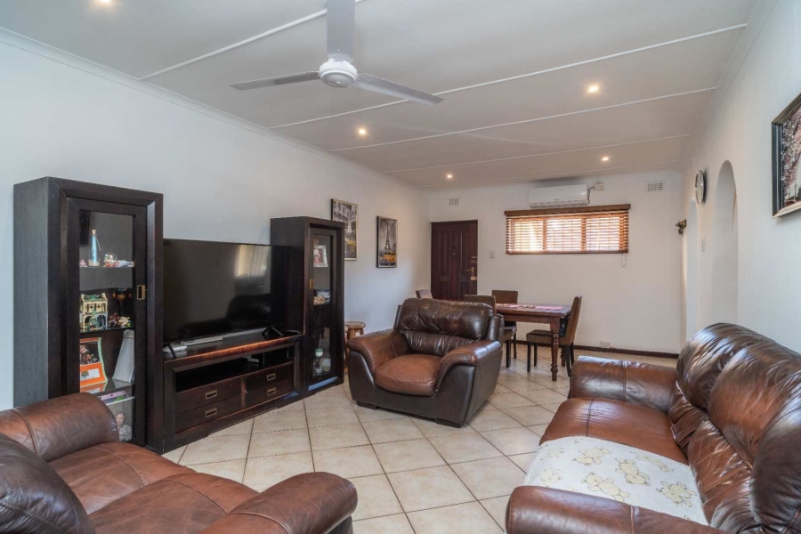 2 Bedroom Property for Sale in La Lucia KwaZulu-Natal