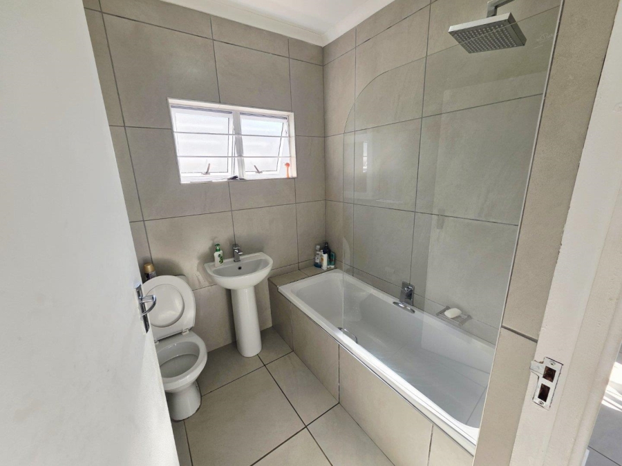 To Let 2 Bedroom Property for Rent in Clifton Park KwaZulu-Natal