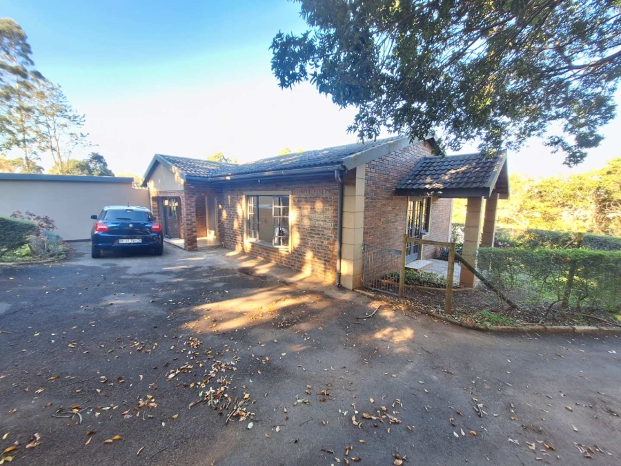 To Let 2 Bedroom Property for Rent in Crestview KwaZulu-Natal