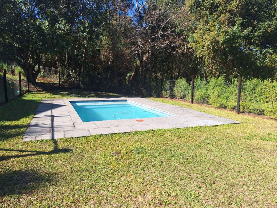 To Let 2 Bedroom Property for Rent in Crestview KwaZulu-Natal