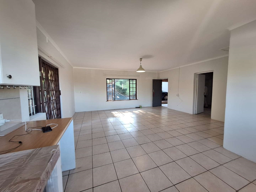 To Let 2 Bedroom Property for Rent in Crestview KwaZulu-Natal