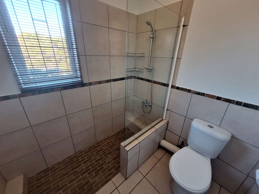 To Let 2 Bedroom Property for Rent in Crestview KwaZulu-Natal