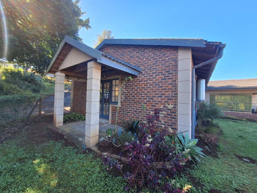 To Let 2 Bedroom Property for Rent in Crestview KwaZulu-Natal