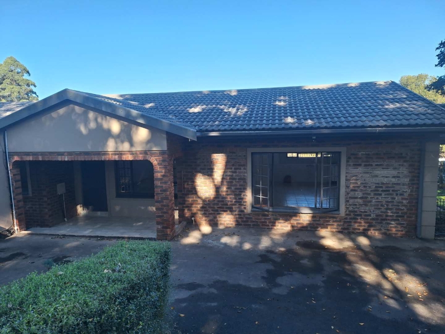 To Let 2 Bedroom Property for Rent in Crestview KwaZulu-Natal