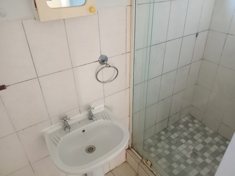 To Let 1 Bedroom Property for Rent in Richem KwaZulu-Natal