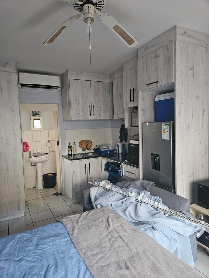 To Let 1 Bedroom Property for Rent in Richem KwaZulu-Natal