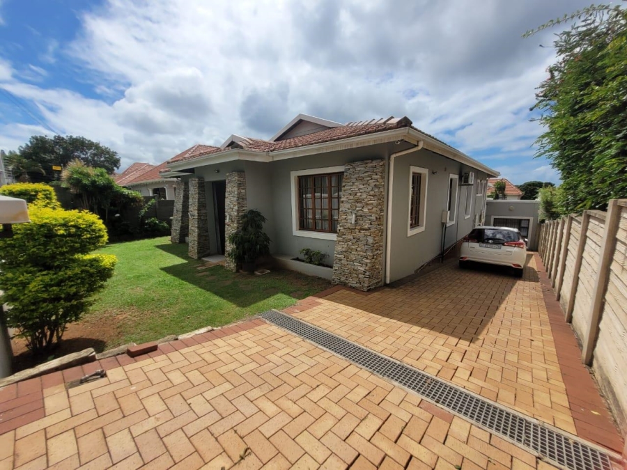 To Let 3 Bedroom Property for Rent in Glenwood KwaZulu-Natal