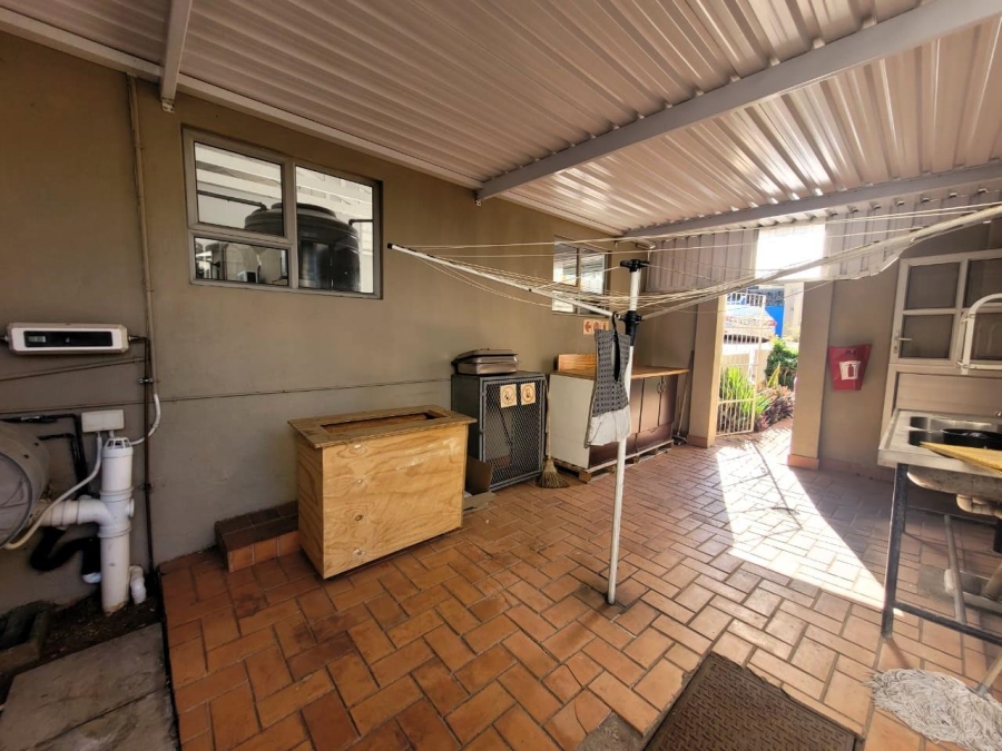 To Let commercial Property for Rent in Windermere KwaZulu-Natal