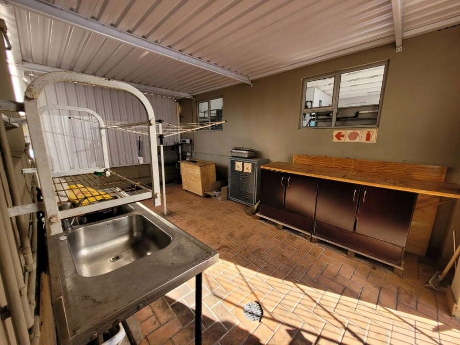 To Let commercial Property for Rent in Windermere KwaZulu-Natal
