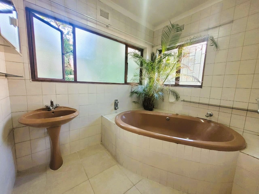5 Bedroom Property for Sale in Morningside KwaZulu-Natal