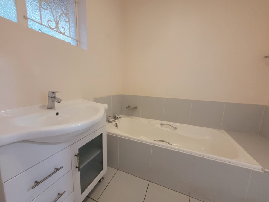5 Bedroom Property for Sale in Morningside KwaZulu-Natal