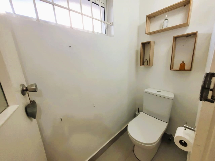 1 Bedroom Property for Sale in Umhlanga KwaZulu-Natal