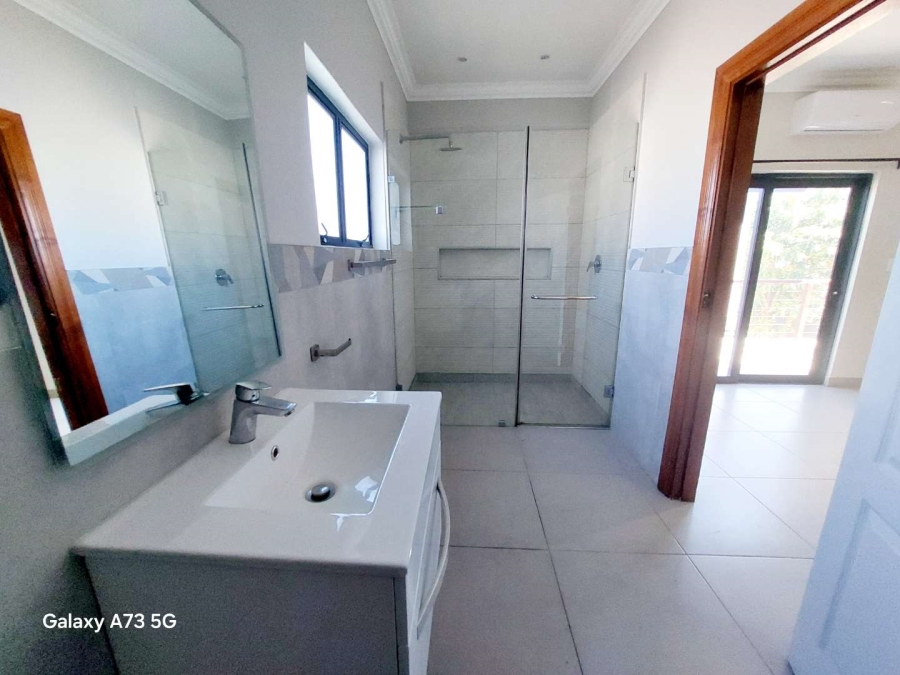 To Let 3 Bedroom Property for Rent in Salt Rock KwaZulu-Natal