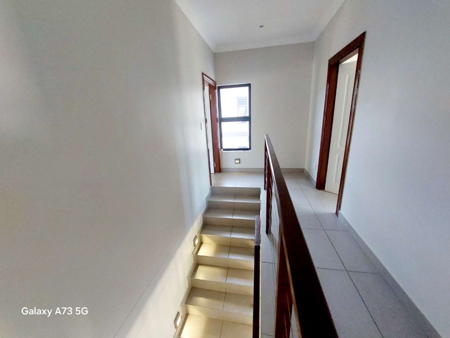 To Let 3 Bedroom Property for Rent in Salt Rock KwaZulu-Natal