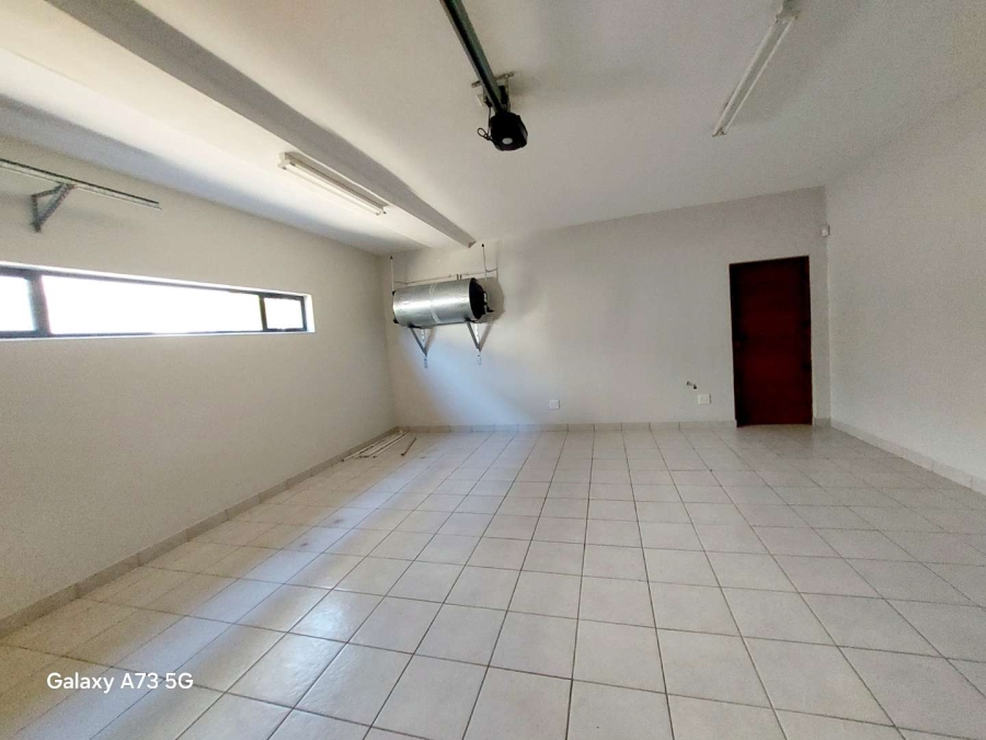 To Let 3 Bedroom Property for Rent in Salt Rock KwaZulu-Natal