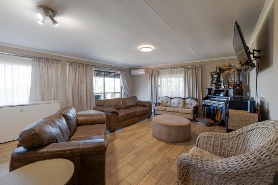 4 Bedroom Property for Sale in Amanzimtoti KwaZulu-Natal