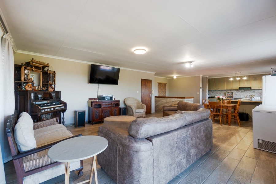 4 Bedroom Property for Sale in Amanzimtoti KwaZulu-Natal