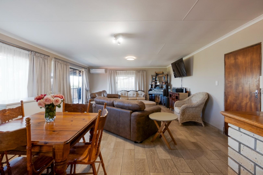 4 Bedroom Property for Sale in Amanzimtoti KwaZulu-Natal