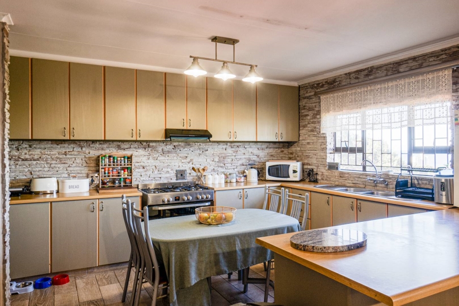 4 Bedroom Property for Sale in Amanzimtoti KwaZulu-Natal
