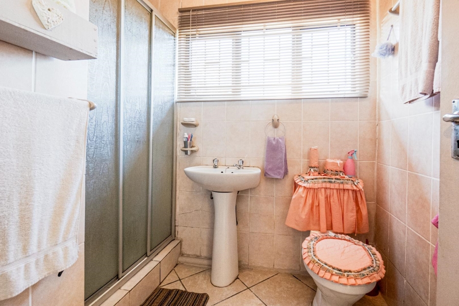 4 Bedroom Property for Sale in Amanzimtoti KwaZulu-Natal