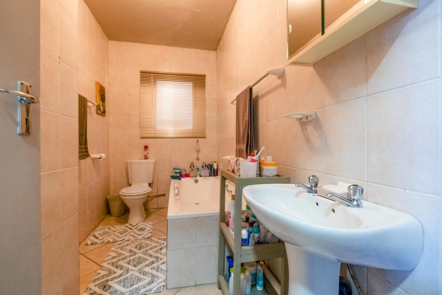4 Bedroom Property for Sale in Amanzimtoti KwaZulu-Natal