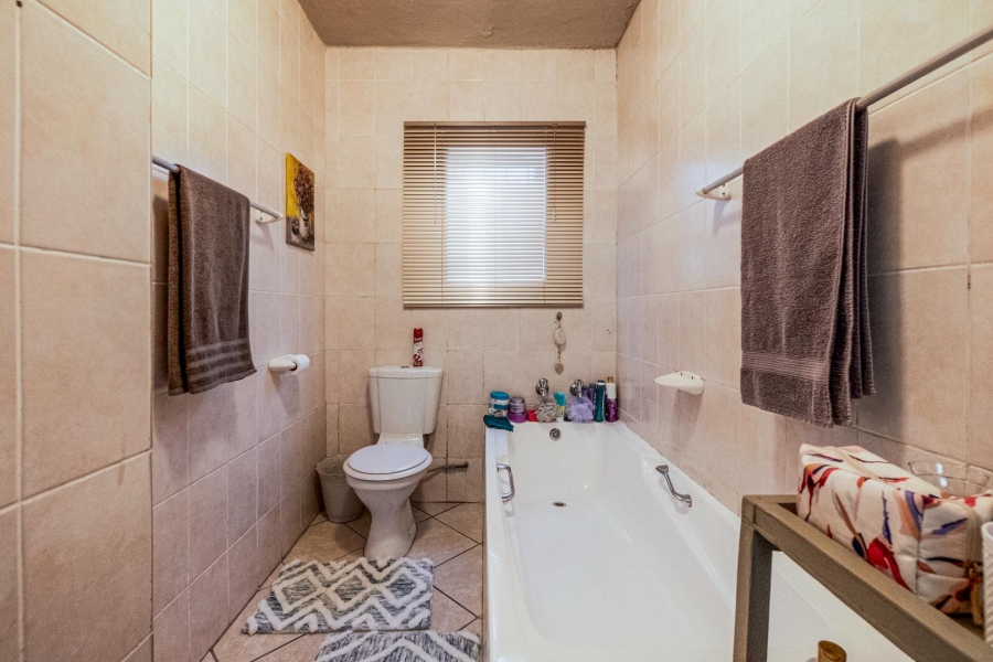 4 Bedroom Property for Sale in Amanzimtoti KwaZulu-Natal