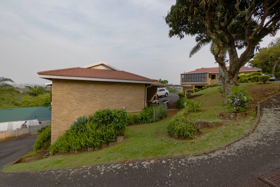 4 Bedroom Property for Sale in Amanzimtoti KwaZulu-Natal