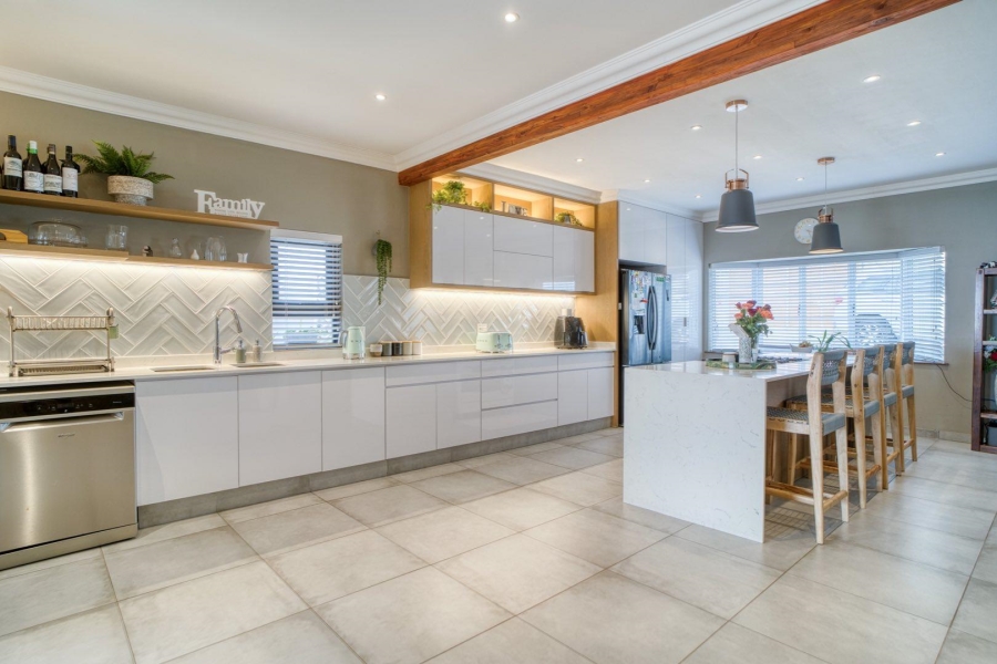 4 Bedroom Property for Sale in Durban North KwaZulu-Natal