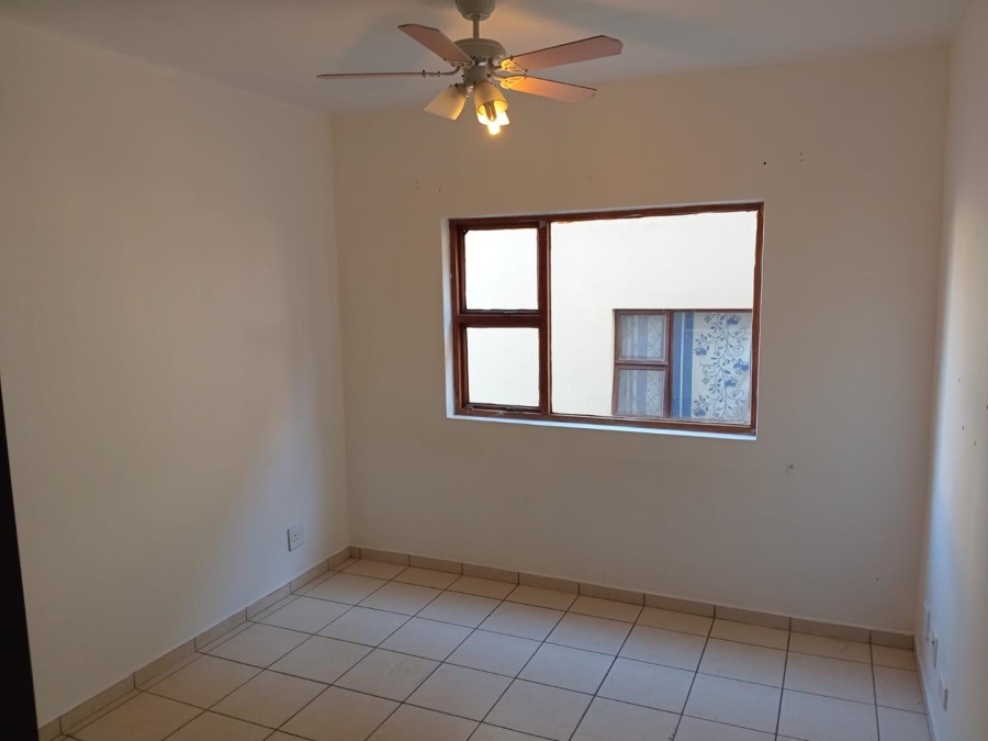 To Let 2 Bedroom Property for Rent in Richem KwaZulu-Natal