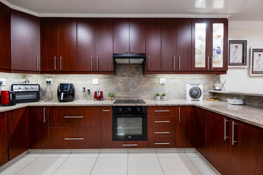 4 Bedroom Property for Sale in Amanzimtoti KwaZulu-Natal