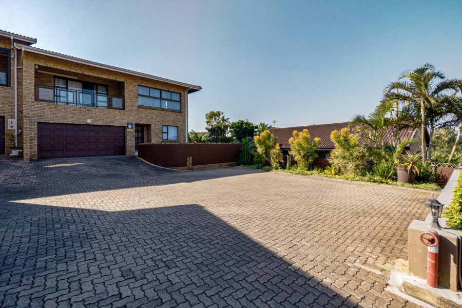 4 Bedroom Property for Sale in Amanzimtoti KwaZulu-Natal