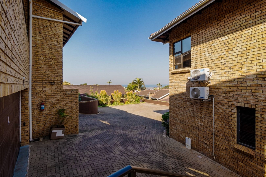 4 Bedroom Property for Sale in Amanzimtoti KwaZulu-Natal