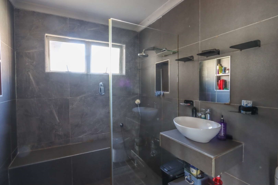 4 Bedroom Property for Sale in Hillary KwaZulu-Natal