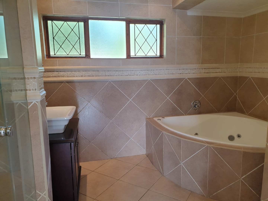 To Let 3 Bedroom Property for Rent in Waterfall KwaZulu-Natal
