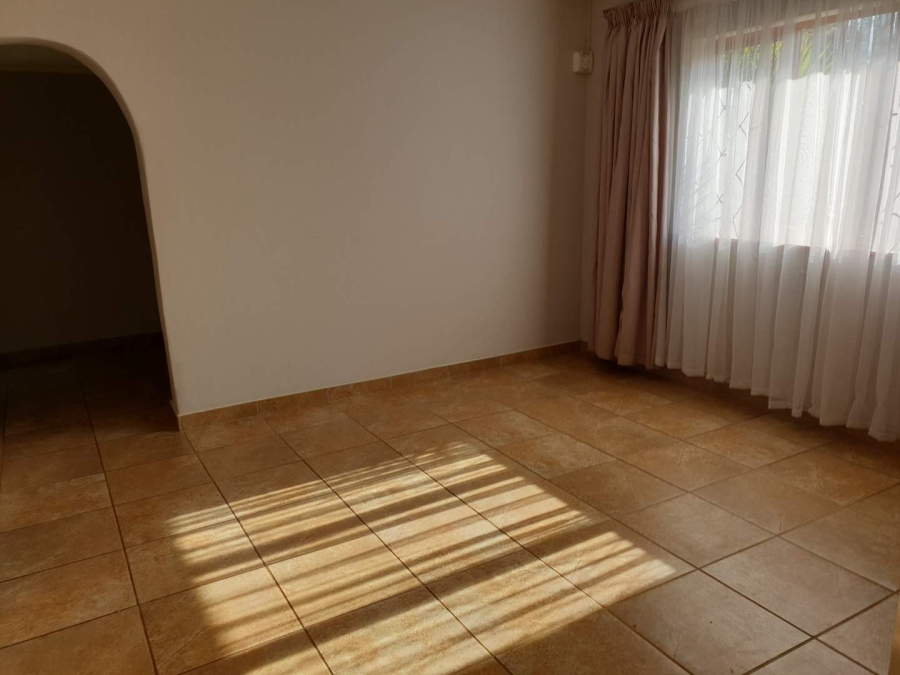 To Let 3 Bedroom Property for Rent in Waterfall KwaZulu-Natal
