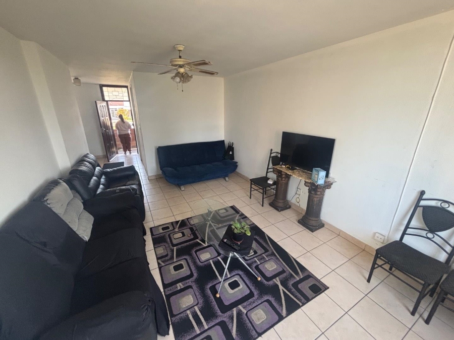 1 Bedroom Property for Sale in Pinetown KwaZulu-Natal