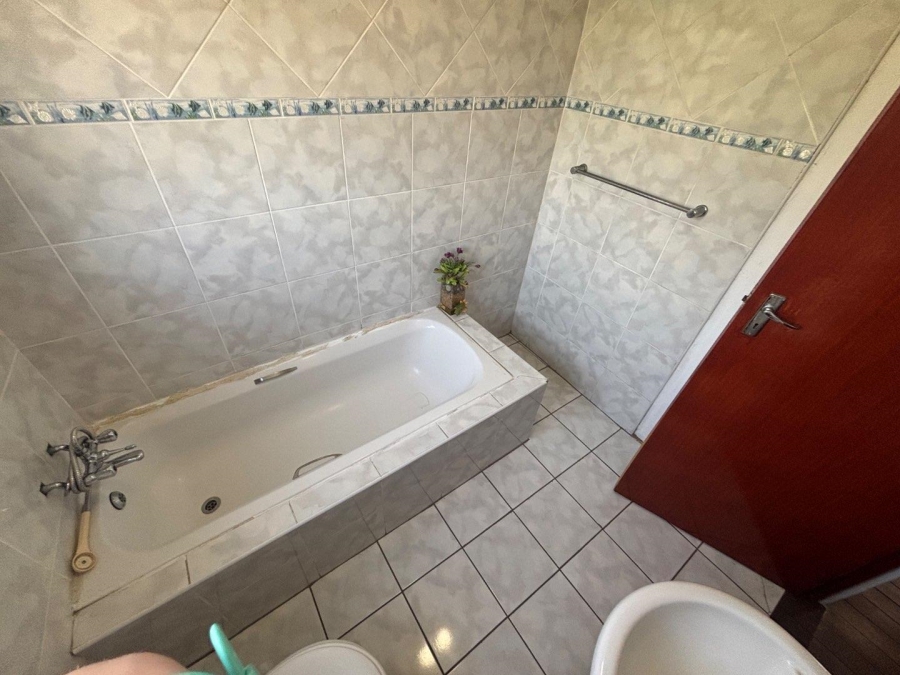 To Let 2 Bedroom Property for Rent in Malvern KwaZulu-Natal