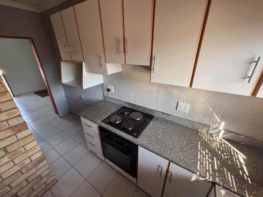To Let 2 Bedroom Property for Rent in Malvern KwaZulu-Natal