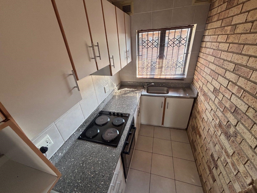 To Let 2 Bedroom Property for Rent in Malvern KwaZulu-Natal