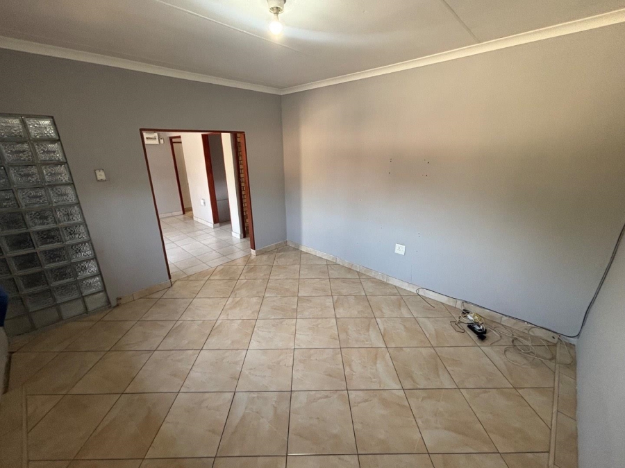 To Let 2 Bedroom Property for Rent in Malvern KwaZulu-Natal