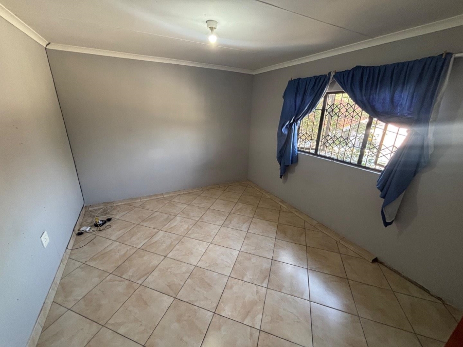 To Let 2 Bedroom Property for Rent in Malvern KwaZulu-Natal