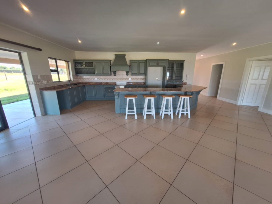 To Let 3 Bedroom Property for Rent in Summerveld KwaZulu-Natal