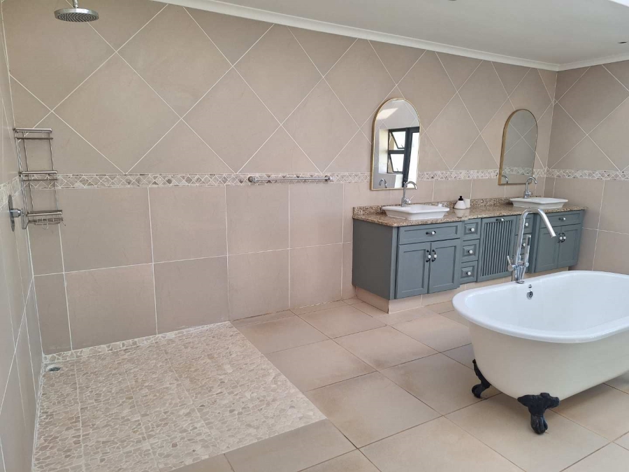 To Let 3 Bedroom Property for Rent in Summerveld KwaZulu-Natal